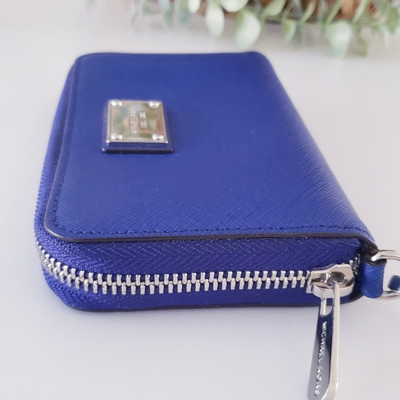 Michael Kors Essential Zip Wallet O/S - Picture 5 of 15